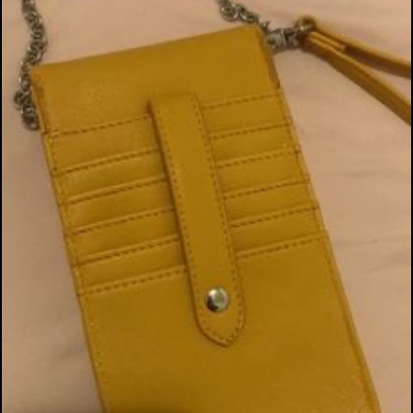 Guess cellphone crossbody - Picture 3 of 3